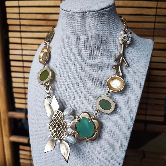 Brushed Gold Faux Pearls Cluster Ocean Theme Encrusted Stone Statement Necklace - Picture 8 of 15